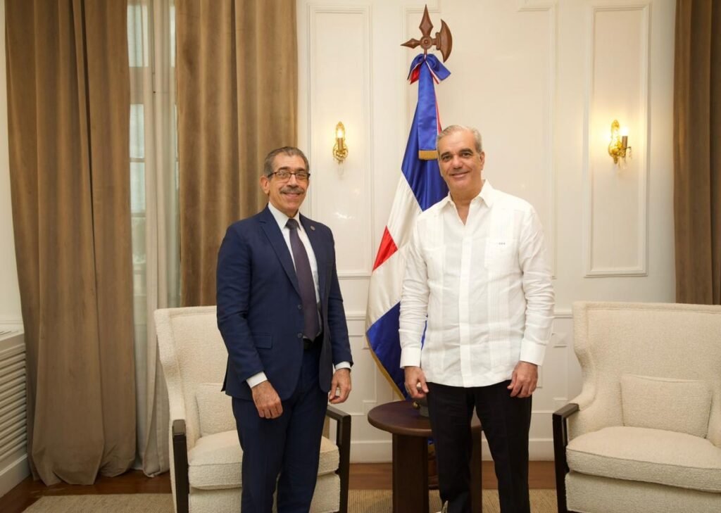 Abinader recibe al rector electo de la UASD en una cita que vuelve a poner bajo escrutinio la relación entre Gobierno y academia