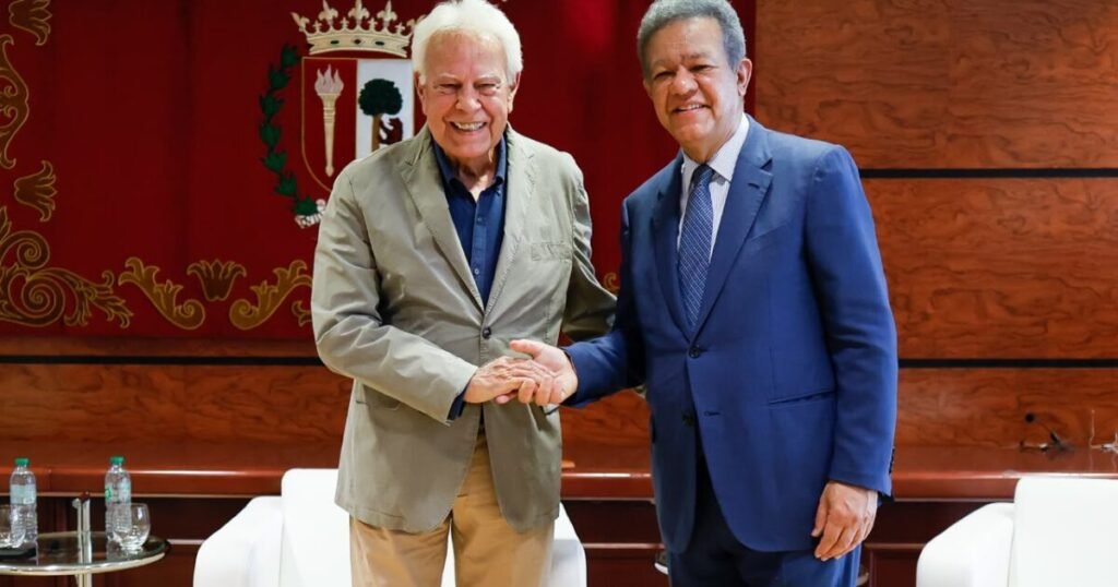 Leonel Fernández alerta sobre el “caos mundial” y pide reforzar la articulación de Iberoamérica