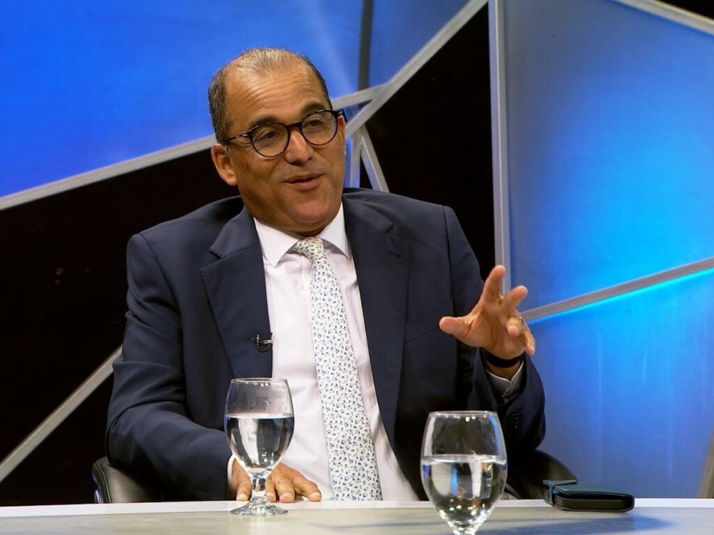 Experto alerta sobre controles debilitados y nómina abultada en medio del discurso oficial de transparencia
