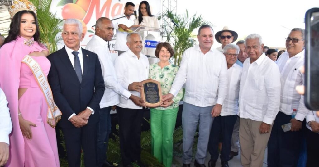 Expo Mango 2026 reconoce a Osmar Benítez y resalta el reto de convertir el apoyo al agro en resultados