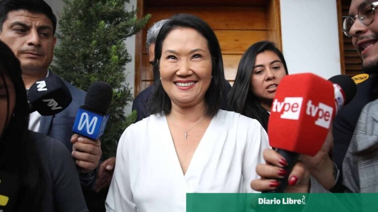 Perú se encamina a un desenlace apretado mientras Sánchez cuestiona el resultado y llama a movilizarse