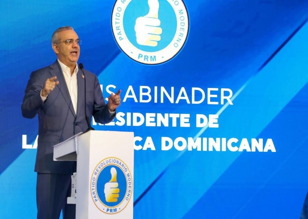 Abinader pide cerrar filas en el PRM y admite que las diferencias internas pueden debilitar al partido