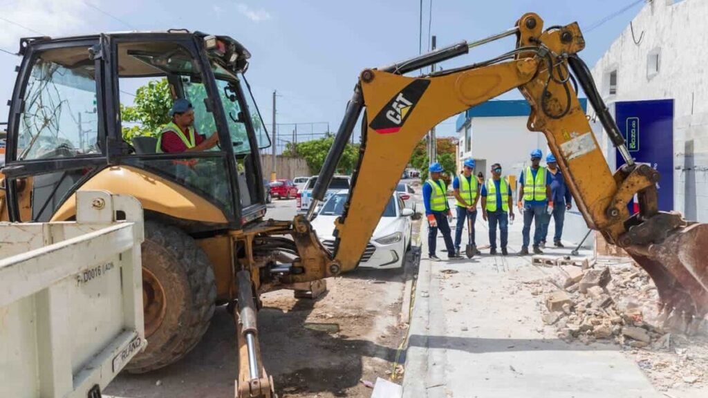 Dos bancas irregulares son demolidas en el DN y reavivan la presión sobre las aceras