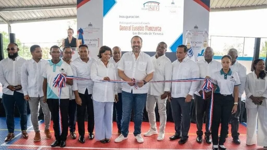 INEFI inaugura en Bayaguana su segunda instalación techada en Monte Plata y reaviva el debate por la deuda con el deporte escolar