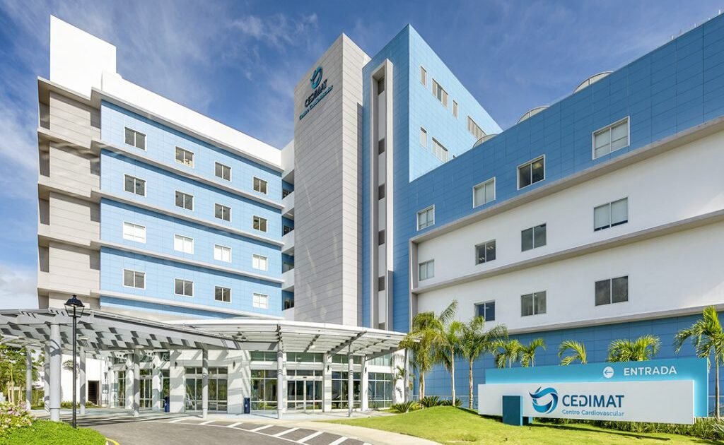 CEDIMAT realiza en RD el primer implante de válvula aórtica Allegra con técnica Valve-in-Valve