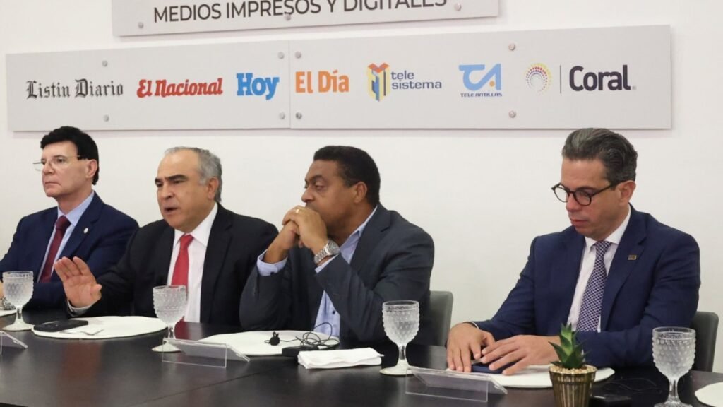 Empresariado pide quitar trabas y alentar el crecimiento ante menor dinamismo