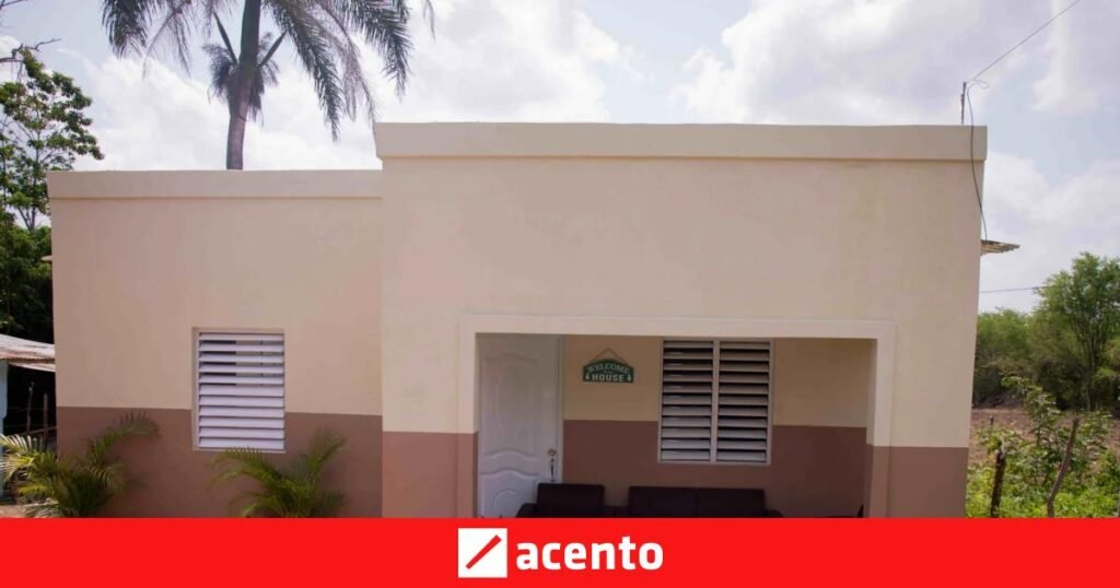 Gobierno entrega una casa equipada a familia de El Higüero tras un incendio y omite detalles sobre la inversión