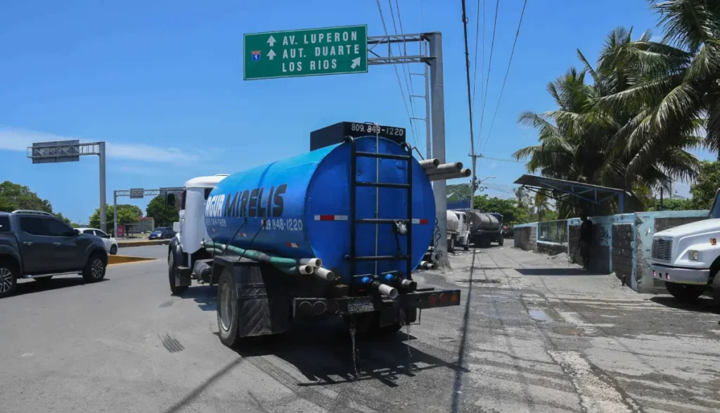 Baja presión e interrupciones de agua exponen presión sobre servicios en sectores del GSD