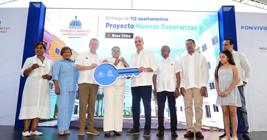 Abinader entrega 112 apartamentos mientras Banreservas coloca RD$117 millones bajo foco de rendición de cuentas