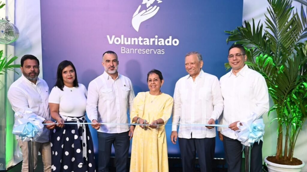 Banreservas inaugura en Santiago su primera oficina fuera de Santo Domingo y aumenta la presión sobre su impacto social