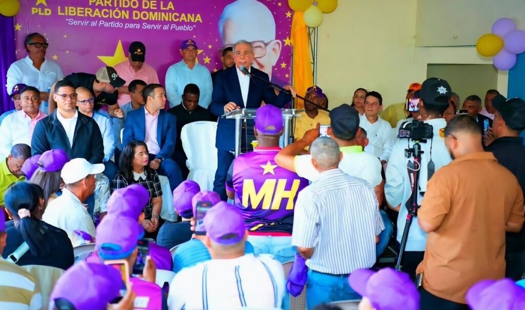 Medina dice en Cutupú que el PLD va hacia un triunfo “indetenible” y arremete contra el manejo económico del Gobierno