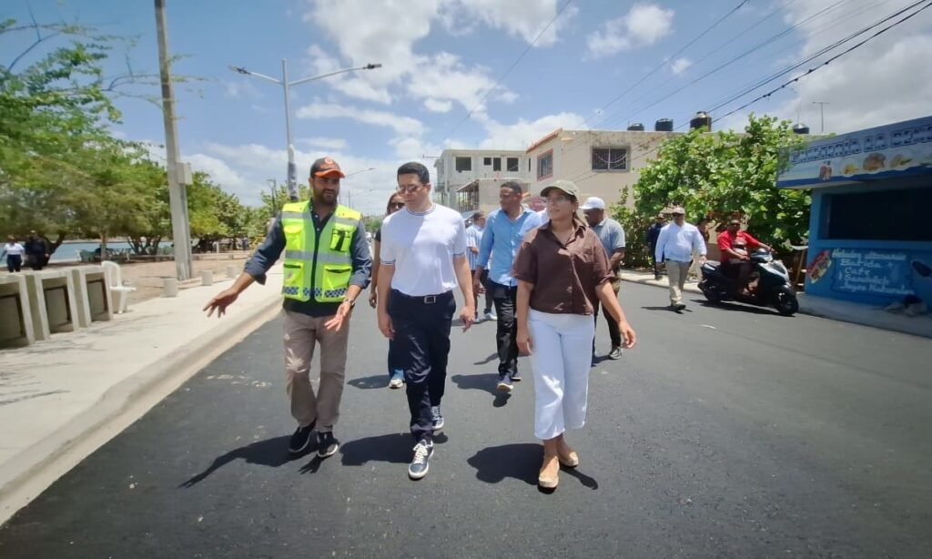 Collado supervisa el remozamiento de Playa El Faro y anuncia su entrega para el viernes 24