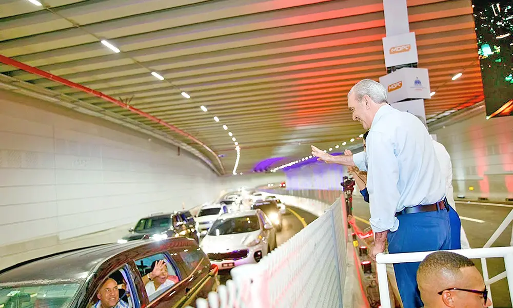Abinader inaugura el túnel de la Plaza de la Bandera y reaviva el escrutinio sobre RD$3,300 millones