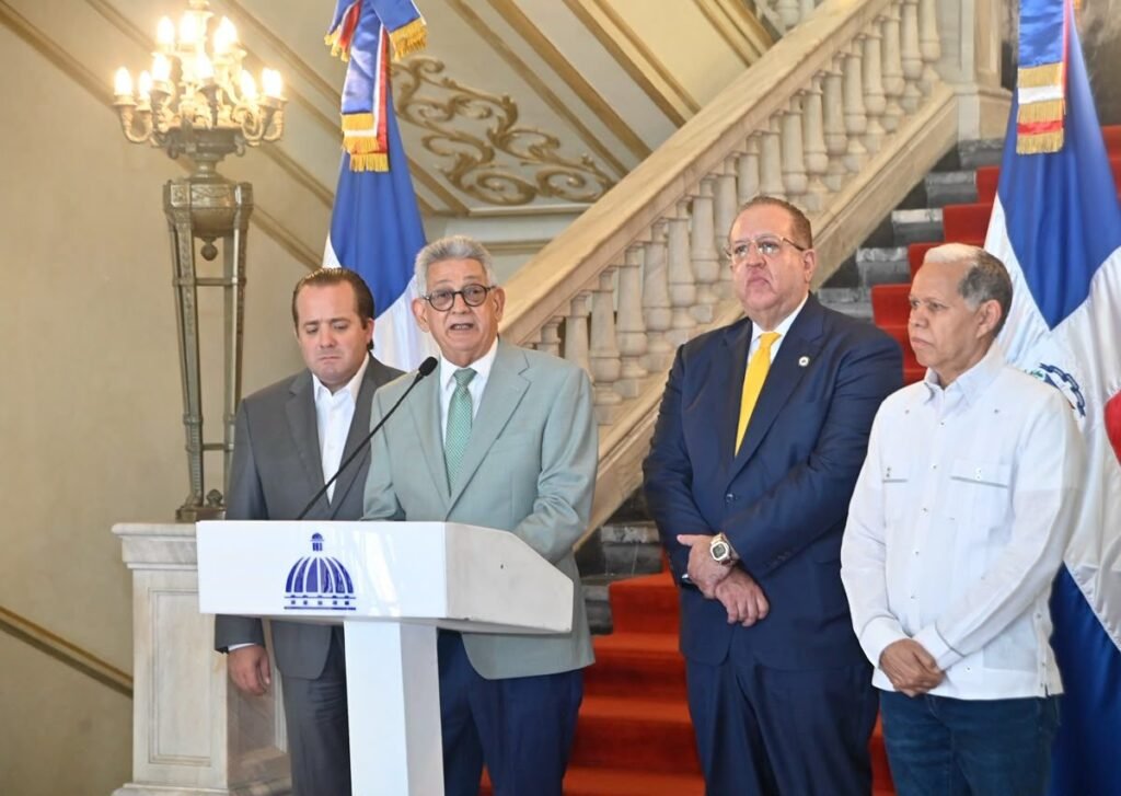 Gobierno proyecta una necesidad de financiamiento de RD$526,000 millones en 2027