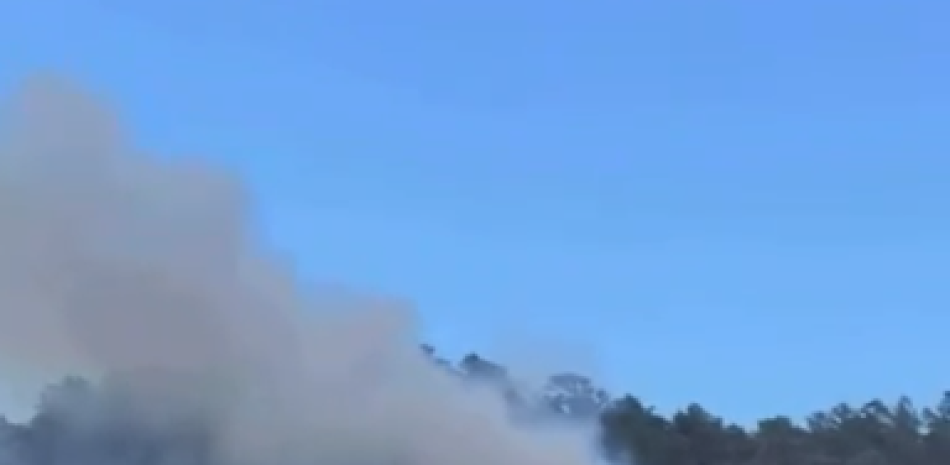 Constanza enfrenta otro incendio en Cañada Seca y crece la preocupación por la respuesta en la montaña