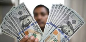 Remesas suben a US$8,432.7 millones, pero el dato vuelve a exponer la dependencia externa de la economía