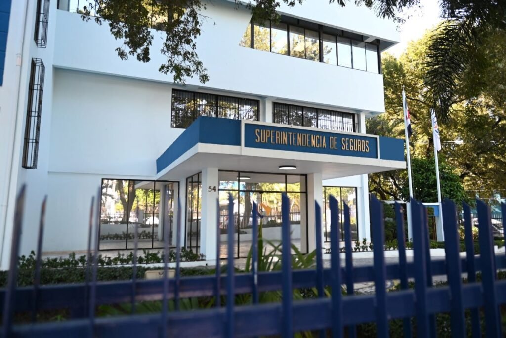 Sector asegurador crece, pero tres firmas concentran 55.1% de las primas en junio