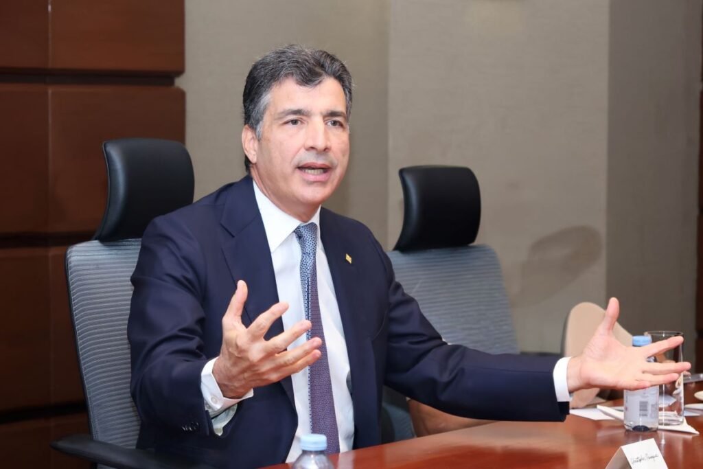 Paniagua ve poco margen para bajar las comisiones que golpean a las gasolineras