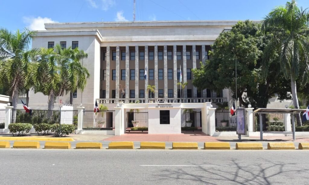Educación retoma la docencia este jueves y condiciona el regreso a verificar los planteles