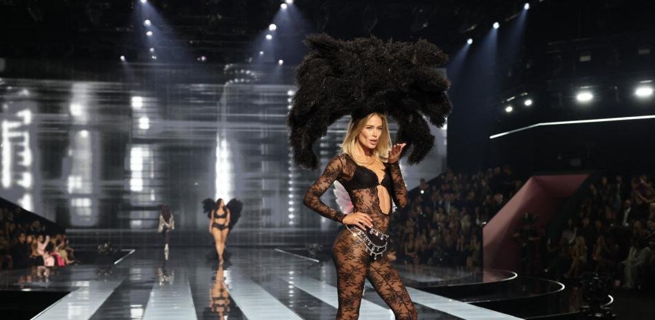 Andreína Martínez entra en la final de Victoria’s Secret mientras aguarda el veredicto del nuevo ángel