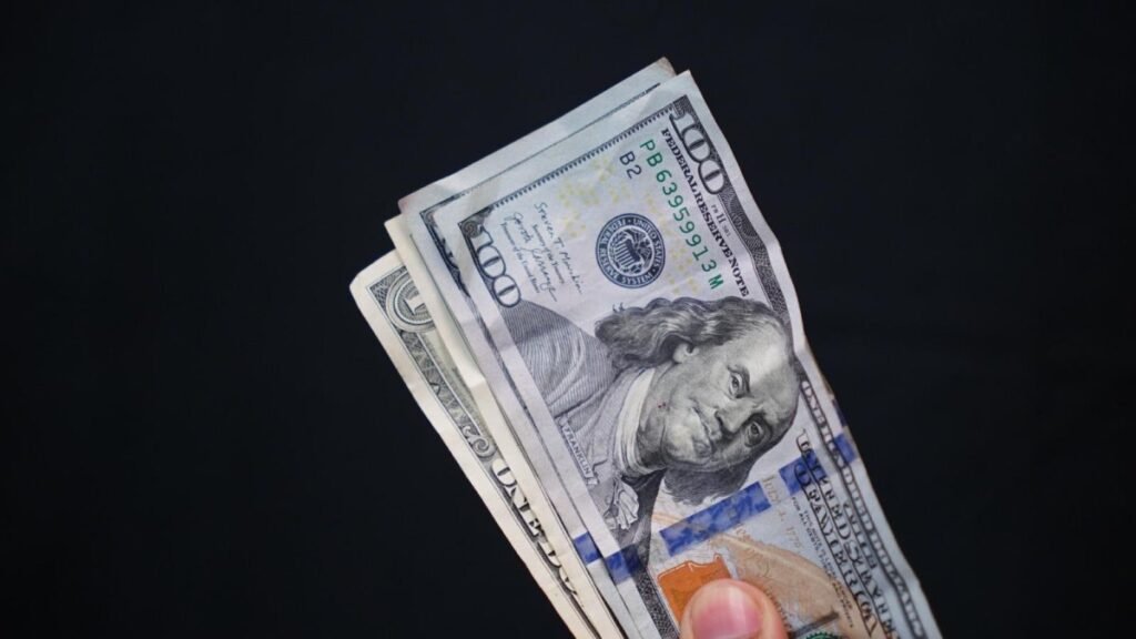 Dólar sobre RD$60 expone presión cambiaria y abre más escrutinio sobre el manejo económico