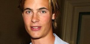 Von Detten enfrenta una demanda por presunto fraude a adultos mayores en un caso ligado a ventas de oro